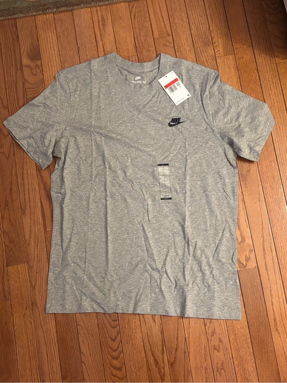 NWT - Nike Heather Gray Short Sleeve Crew Tee with Black Swoosh